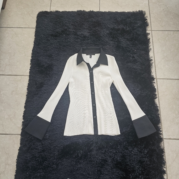 BLACK AND WITHE BLOUSE/SWEATHER - Picture 5 of 7